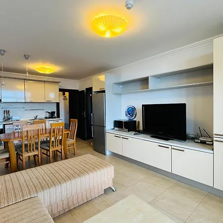 бадемите 2 б 11 Two Bedroom شقة