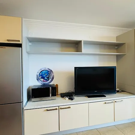 бадемите 2 б 11 Two Bedroom דירה סבטי ולאס